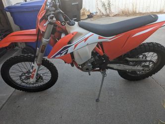 2023 KTM CFM