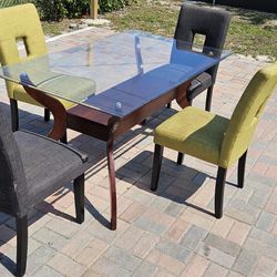 Dining Table And 4 Chairs 