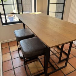 Kitchen Dining Room table With Stools And bench
