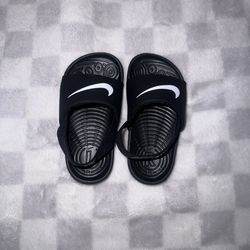 Toddler Girl Nike Sandals Size 7