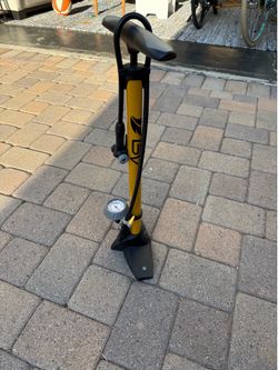 JoeBlow sport Topeak bike pump