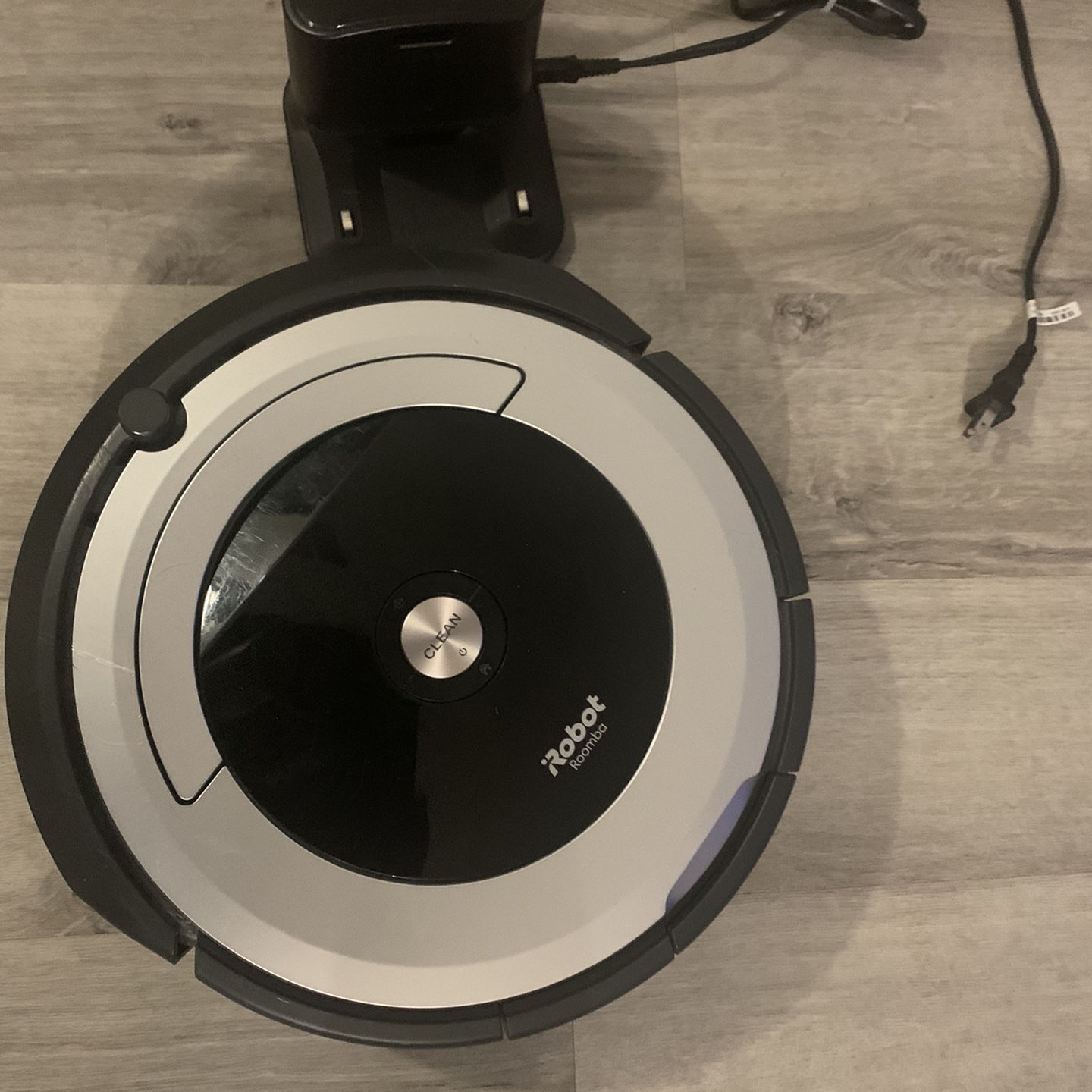 iRobot Roomba 670