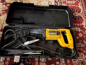 DeWalt Corded Reciprocating Saw with Case