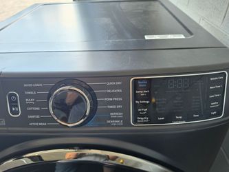 Brand New GE Gas Dryer retail $1000