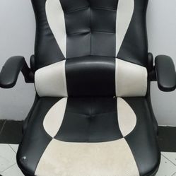 MOVING Pick up NOW -- GAMING CHAIR -- WHITE FAUX LEATHER with 
Adjustable Arms and Lumbar Support