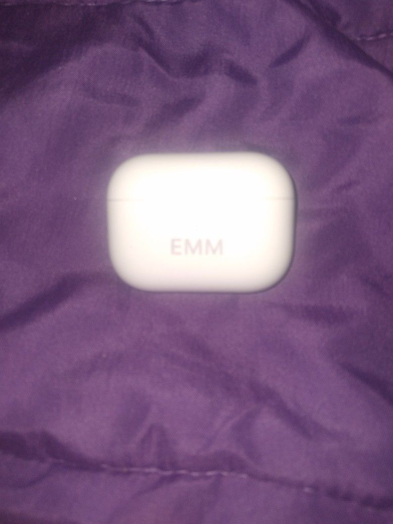 2nd Gen Airpod Pro With Charging Case