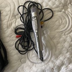 Microphone 