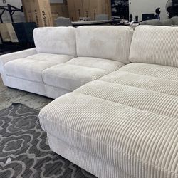 New 3 Piece Modular Sectional Couch! Includes Free Delivery 🚚!