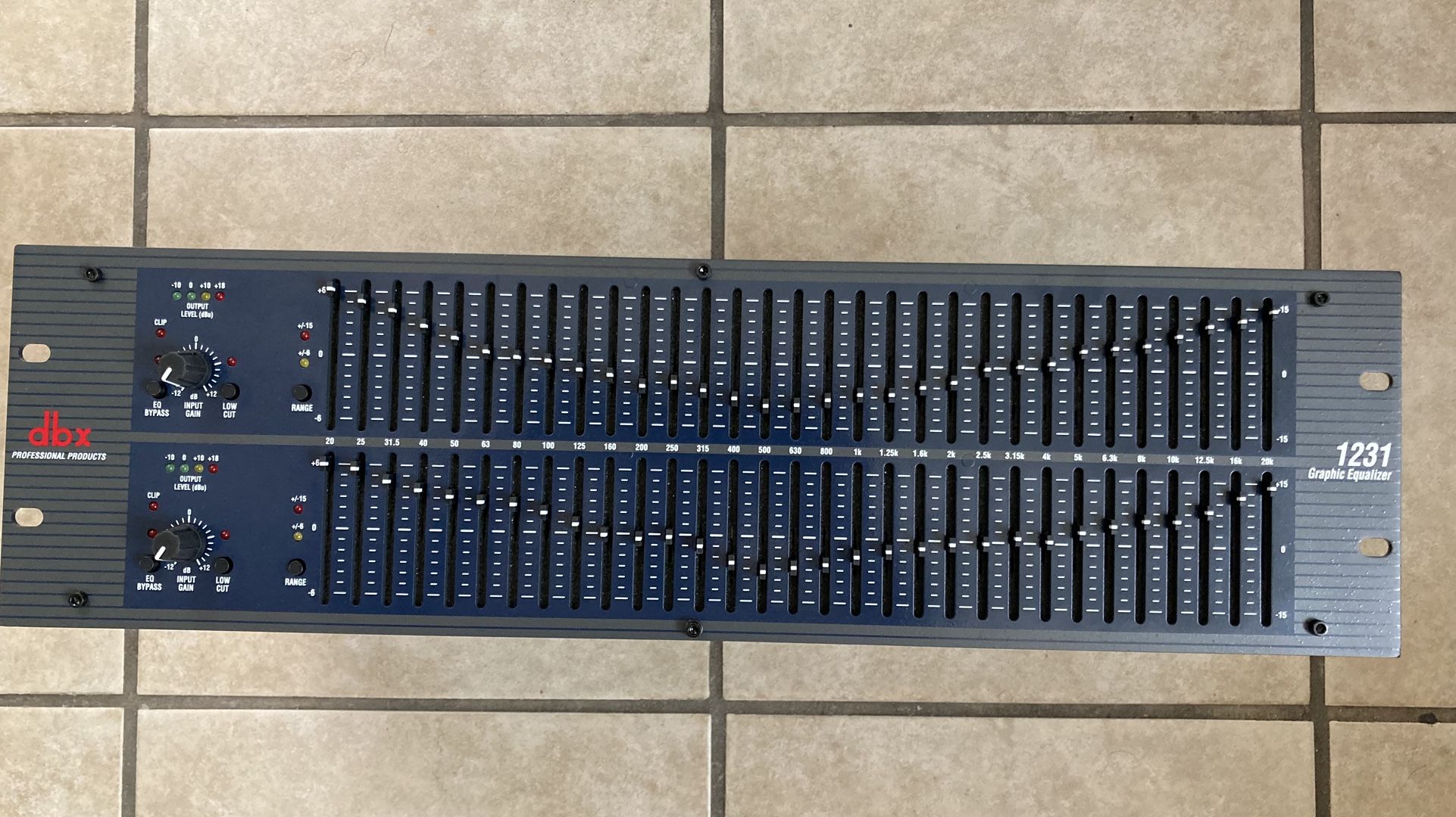 DBX EQUALIZER 31 BAND