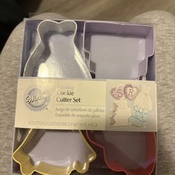 wilton cookie cutter set