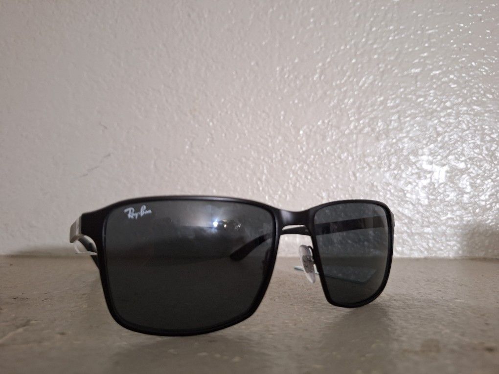 Ray Bans Brand New 80$$