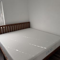 King Size Lucid Mattress - Like New
