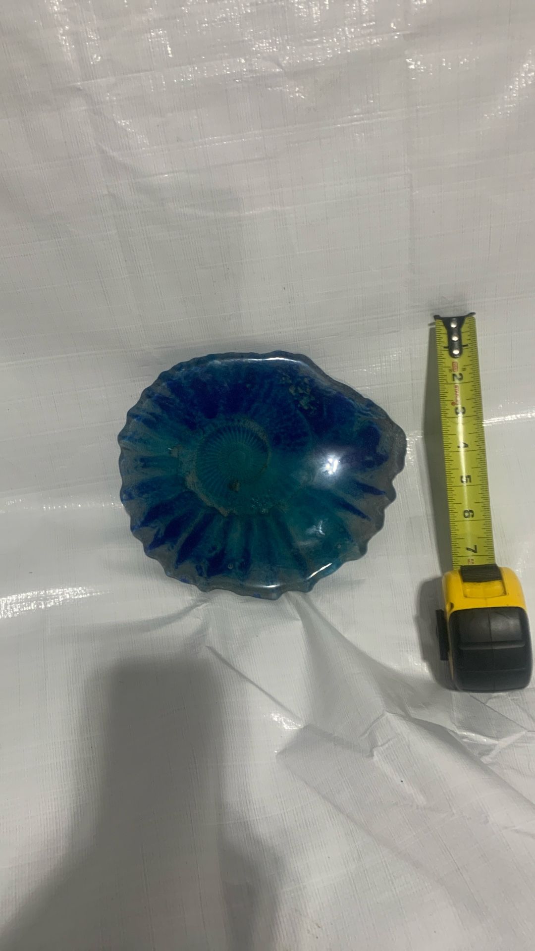 Decorative glass seashell