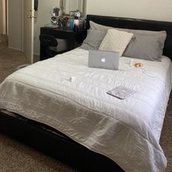 Full Size Bed 