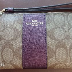 COACH wristlet NEW
