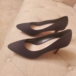 Selling High Heels 