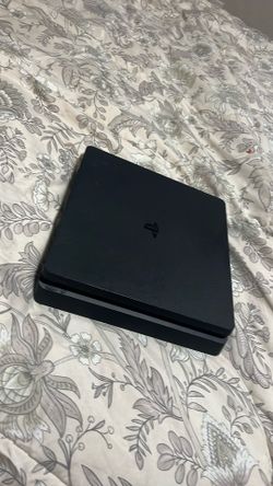 PlayStation 4 slim
