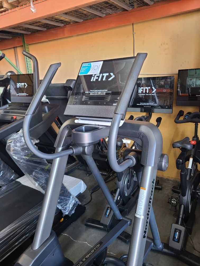 2025 modelNordictrack X16 Elliptical- Freestride trainer - Runner Strider Stepper - 1000$