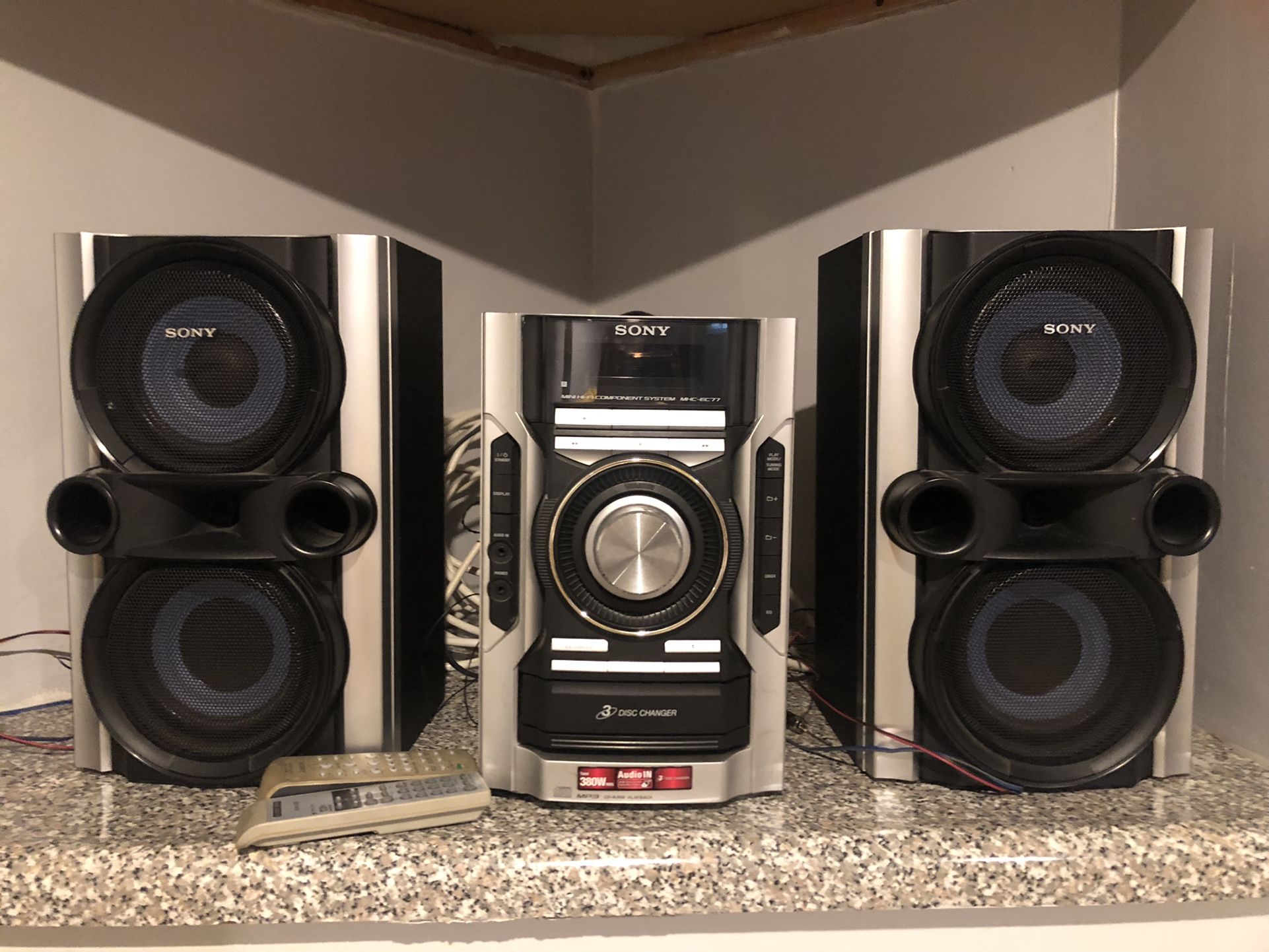 Vintage Sony MHC-EC77 Speaker System With Remote