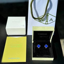 18k yellow gold Van Cleef style Alhambra Blue Agate stone clover clip back earrings