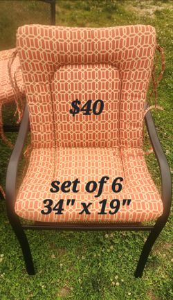 6 outdoor cushions