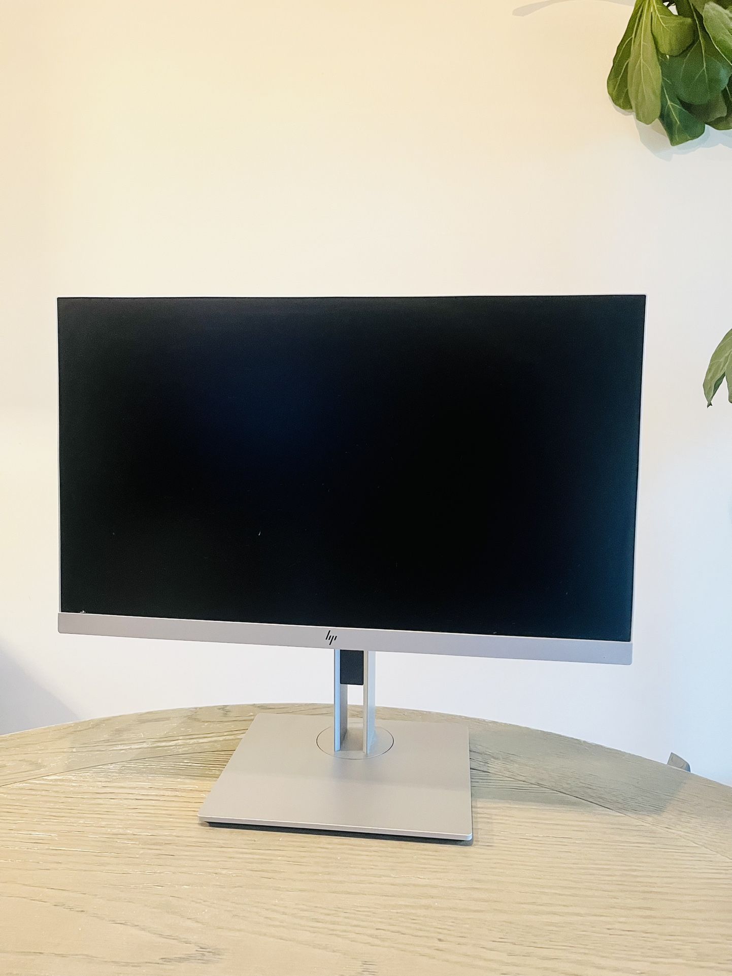 LG 21.5” Monitor