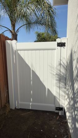 Vinyl panels, gate, fencing materials