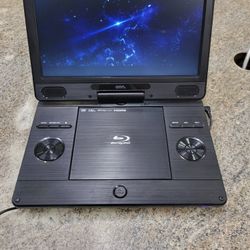 Onn Portable Blu-Ray / Disc / DVD Player with high def resolution display