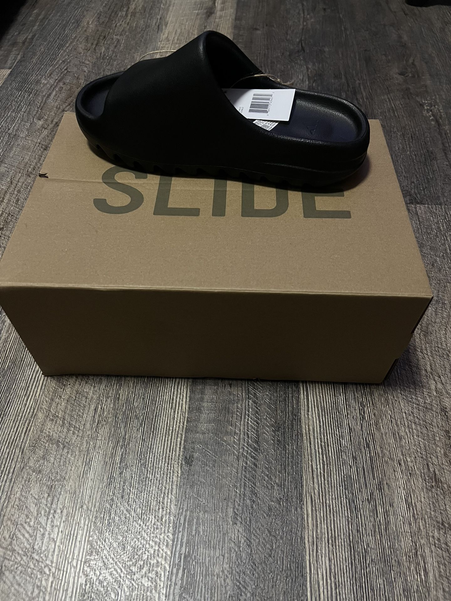 Yeezy Slides Brand New