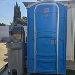 Porta Potties 