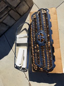 2016-2021 Toyota Tacoma Grille 53114-04170 OEM