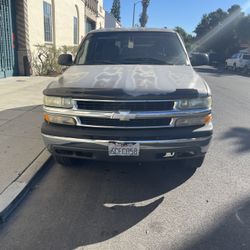 Chevrolet Thahoe  2003 Título Limpio  Pasa Esmog Muy Bien Ningúna Luz De Nada 