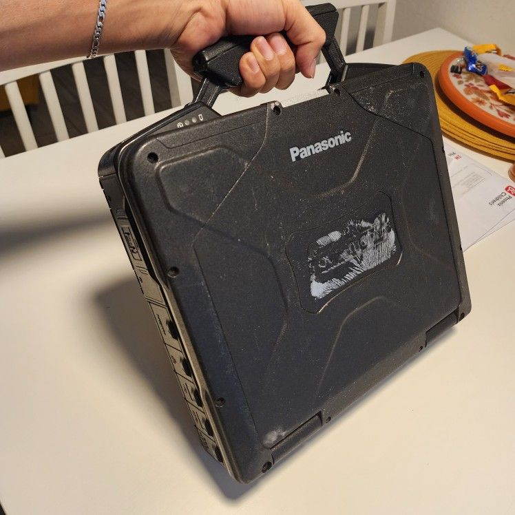 Toughbook laptop CF-31 MK5, 13.1" 
Intel Core i5 5th Gen 
Windows 10 Pro. Microsoft office installed. 
8GB RAM 
120GB SSD 
** NO TRADES ** cord is inc