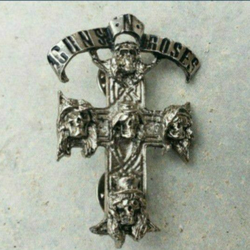 Original Vintage 1989 GUNS N' ROSES PIN 2" Rare Nice Detail.