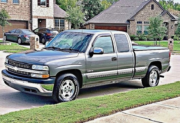 ֆ12OO 4WD CHEVY SILVERADO 4WD