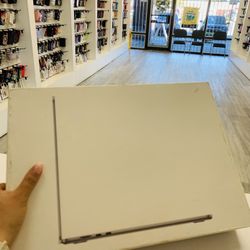 15 Inch MacBook Air With Apple M2 Chip 256gb 8gb Ram 