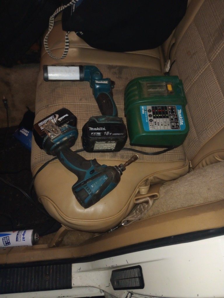 Makita Impact Drill And Light 