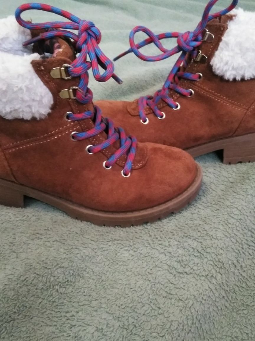 Cute Girl Boots 12c In New Condition Pick Up In Oak Cliff