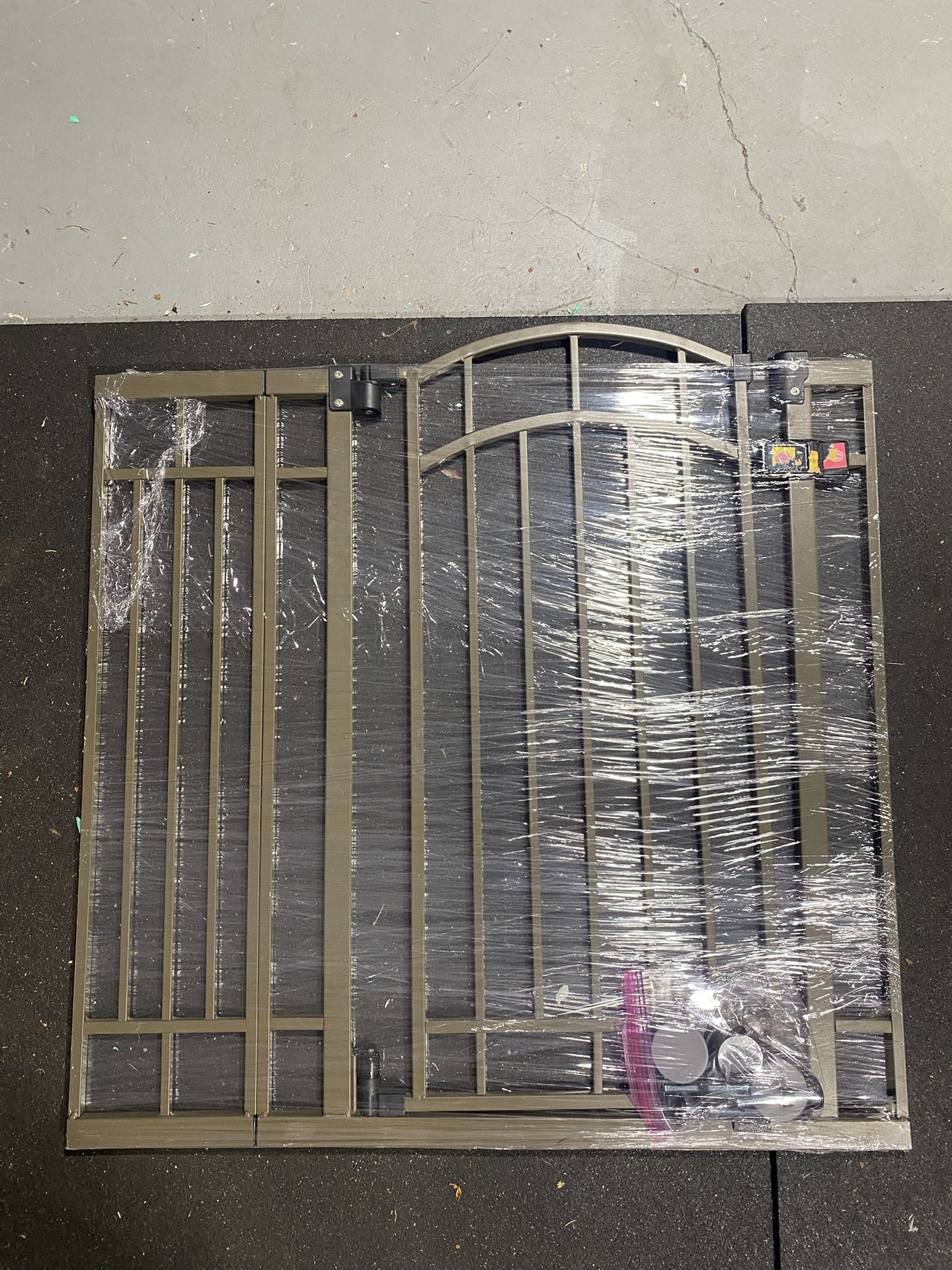 πͺ Heavy-Duty Metal Walk-Through Gate β 35βW x 34βH Sturdy metal security gate with arched walk-through door. Great for pets or child-proofing wide op