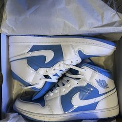 Carolina Blue Jordan Ones Size 13 (wore Once) 