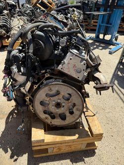 2001 Chevrolet Suburban Engine Part