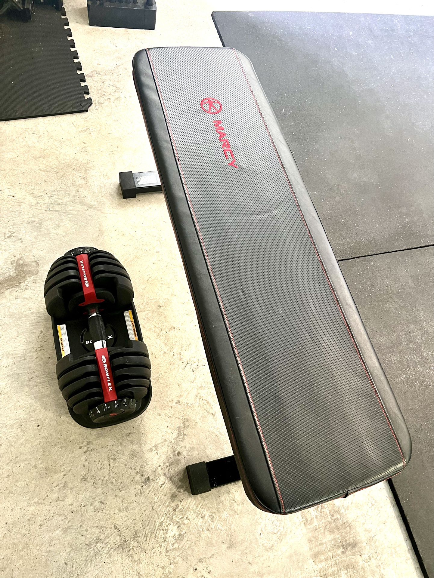Bowflex Dumbbell And Flat Weight Bench 