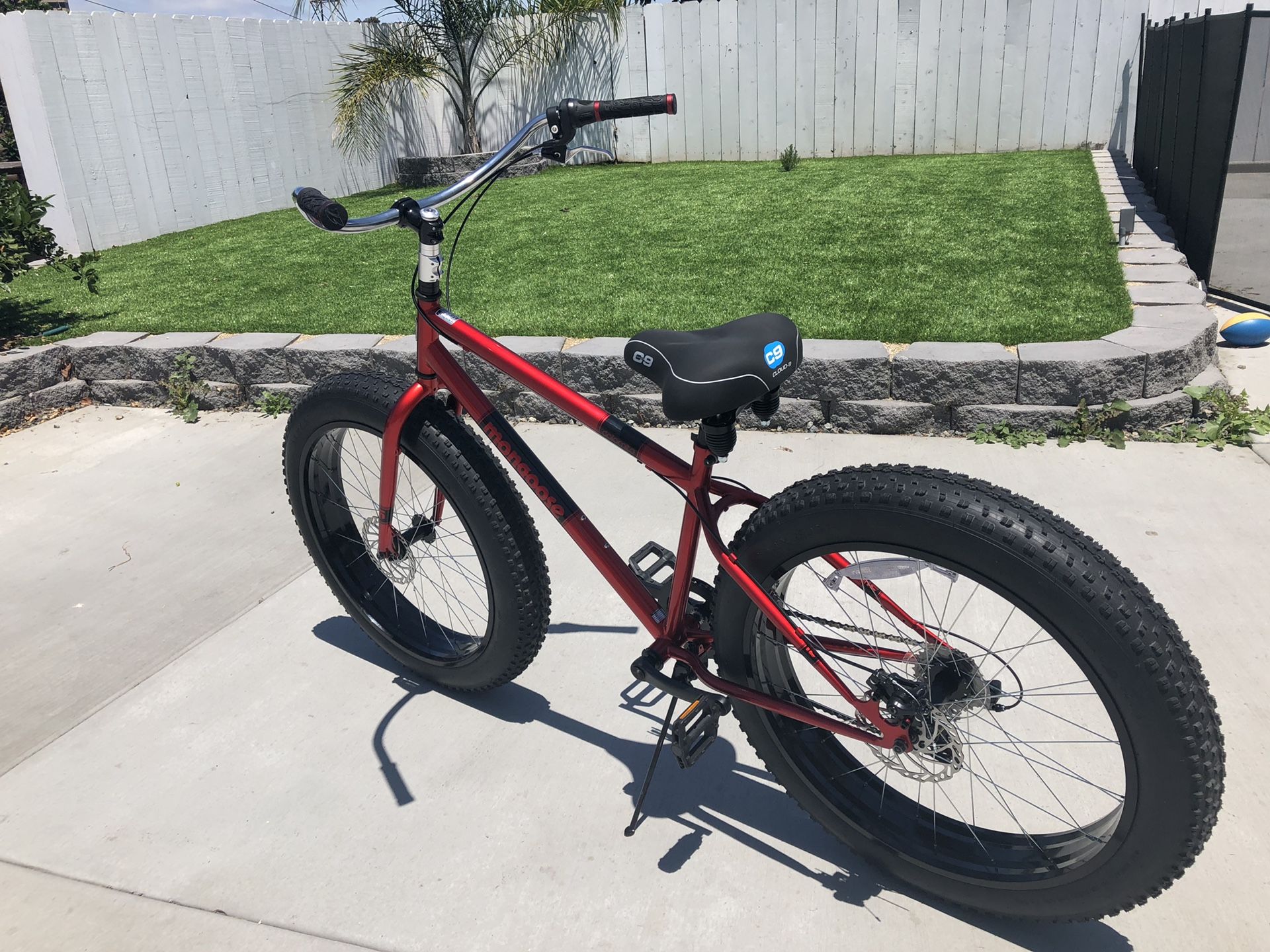 mongoose fat tire beach cruiser