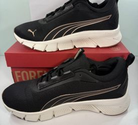 New Puma Women’s Lightweight Walking Shoes - Size 8.5