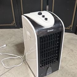 3-in-1 Portable Cooling Fan (missing One Wheel And Ice Crystal Boxes)