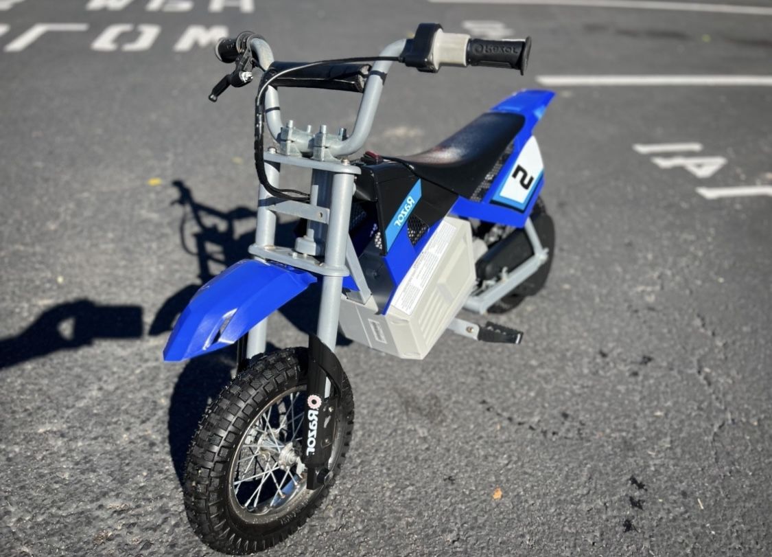 2. Razor MX 350 Dirt Rocket E Dirt Bikes. New Batterys In Both