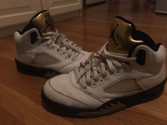 Jordan retro 5 gold and white size 10.5