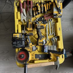 Dewalt & Milwaukee Tools