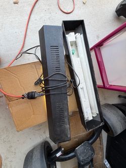 Fluorescent Tube Light Fixture