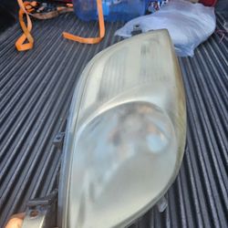 2007 Toyota Yaris Driver Headlight